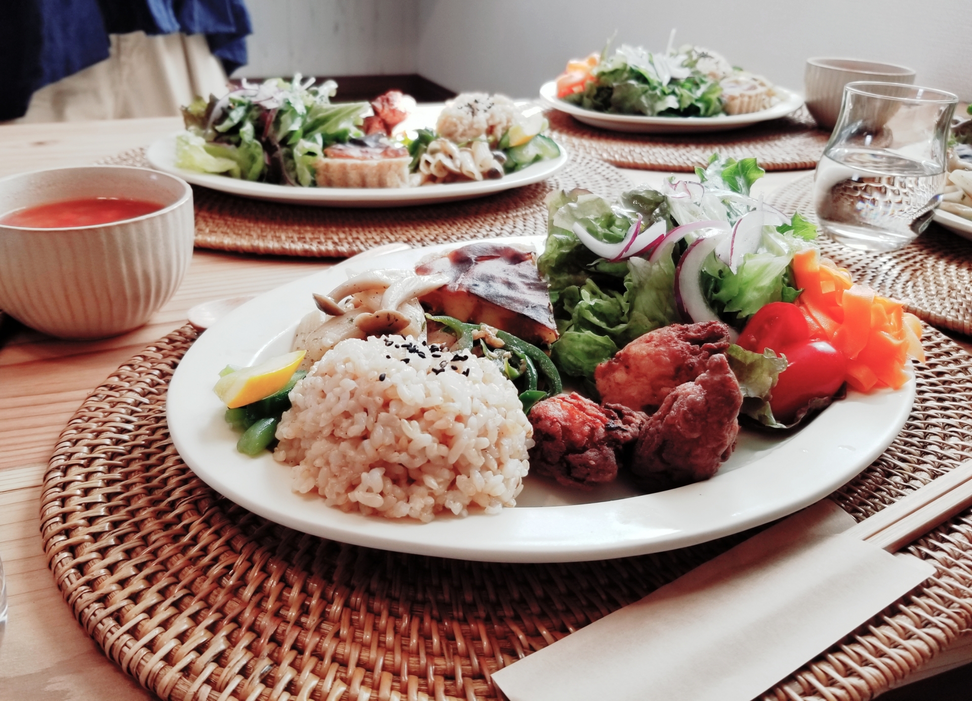 【新宿】バラエテイー豊かな食事は新宿のおすすめのランチで決まり!!