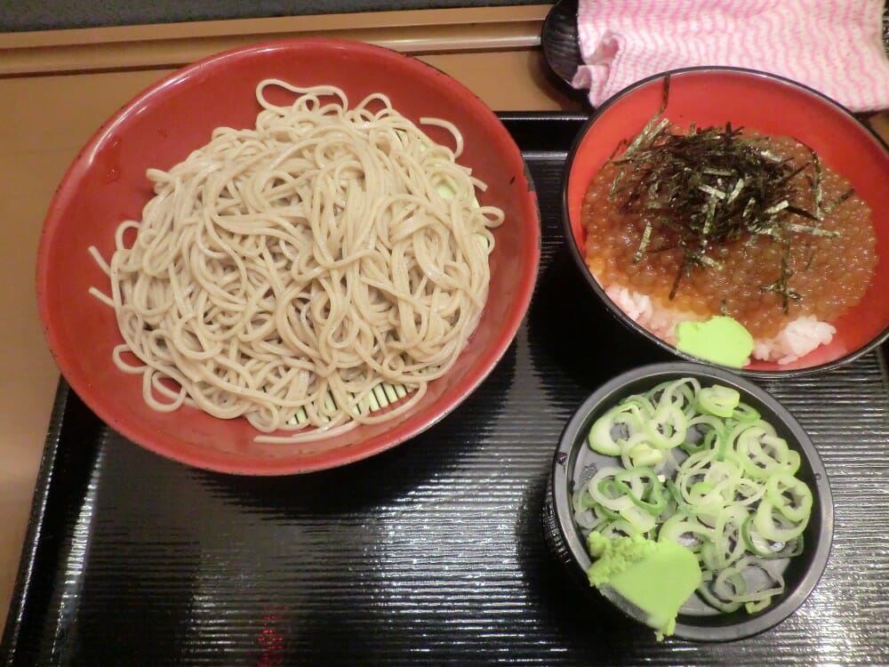 《富士そば》衝撃のタピオカ漬け丼!!販売延長を繰り返すその味とは!?